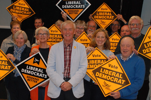 Robert Court with Lib Dems at Hurst Farm